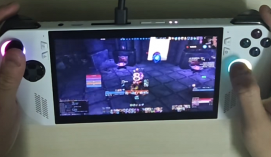 禁插件是为了卖Xbox?微软最新掌机曝光 让玩家躺着打魔兽(插件违法吗)