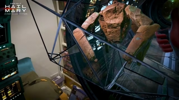 游戏画面：主角与外星伙伴协作